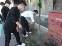 民家軒下